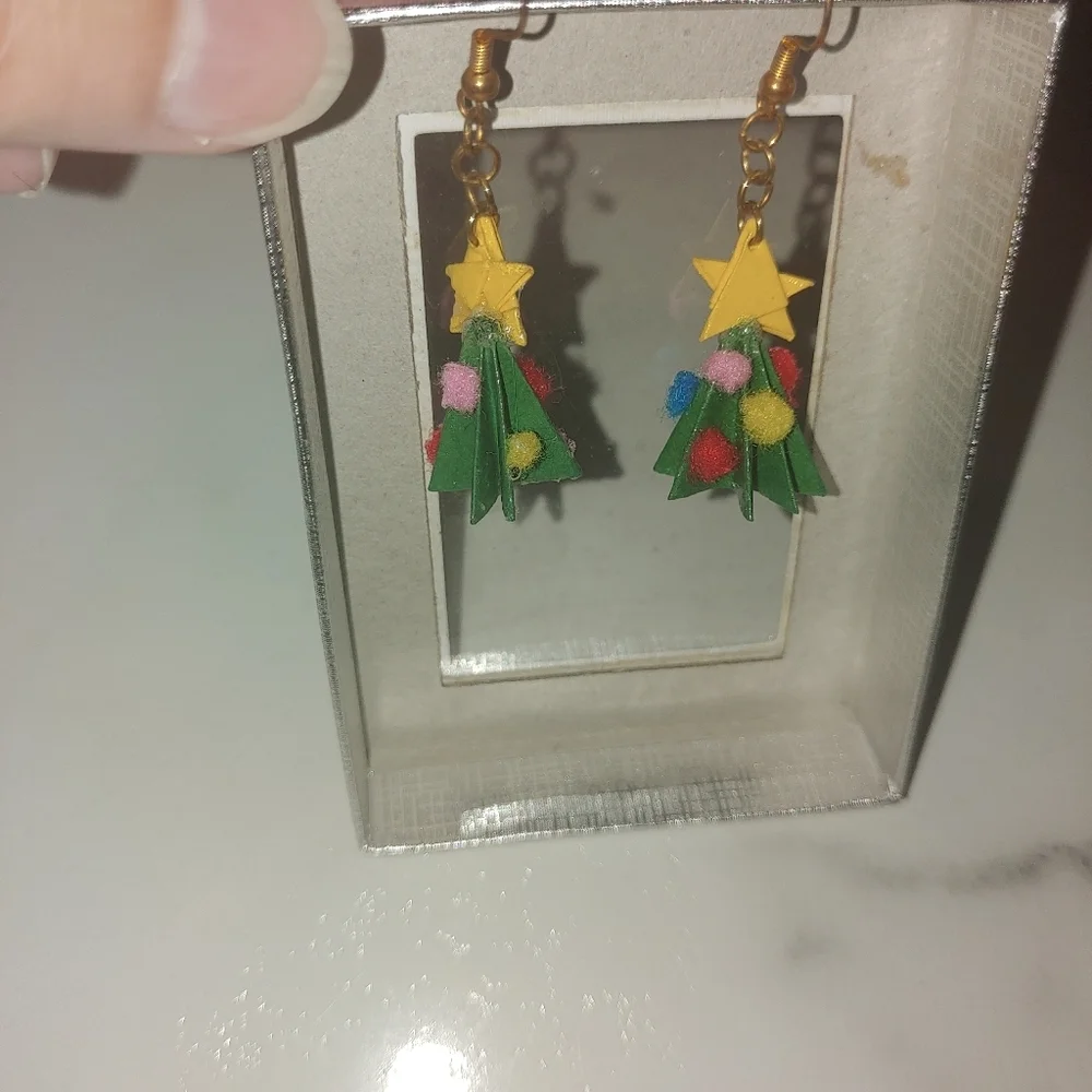New! paper/origami 🎄 Christmas Earrings - Picture 6 of 11
